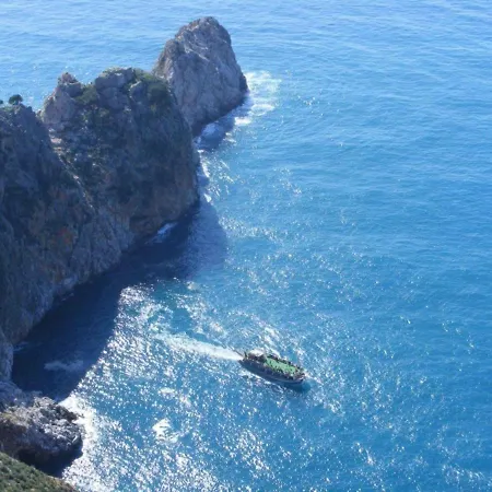 The Ultimate Guide To Renting Your Luxury 3 Bedroom With Majestic Views, 1035 *