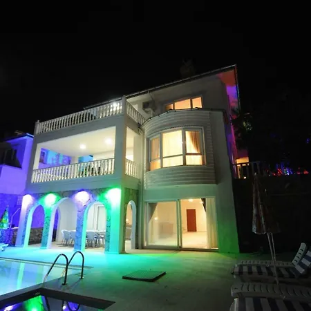 The Ultimate Guide To Renting Your Luxury 3 Bedroom With Majestic Views, 1035 빌라 *